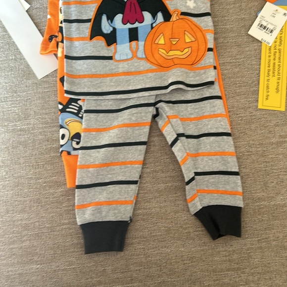 2 pair of Bluey Halloween pajamas Size 12 mo. NWT. - Picture 3 of 7